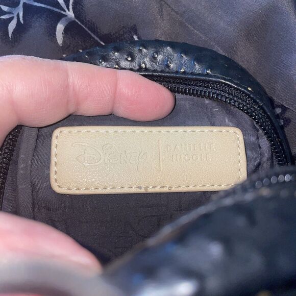 Danielle Nicole Snow White Crossbody Purse EUC - Picture 9 of 11